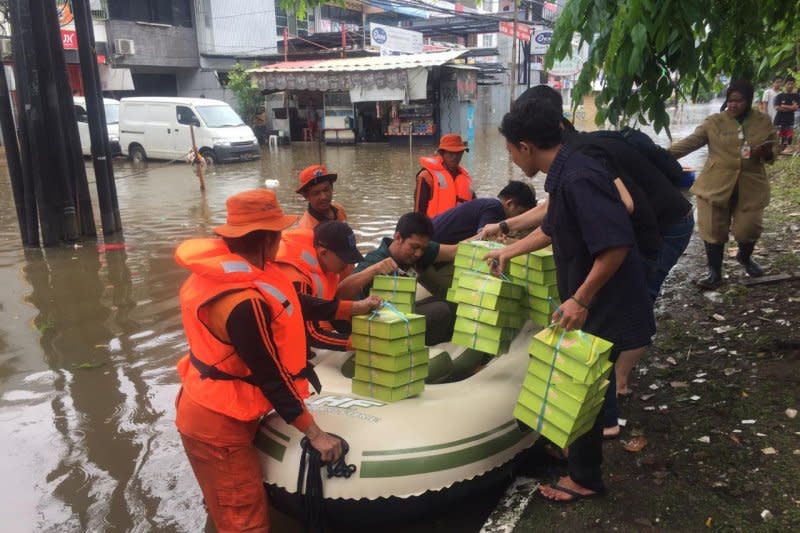  Pupuk Indonesia salurkan bantuan untuk korban banjir di 